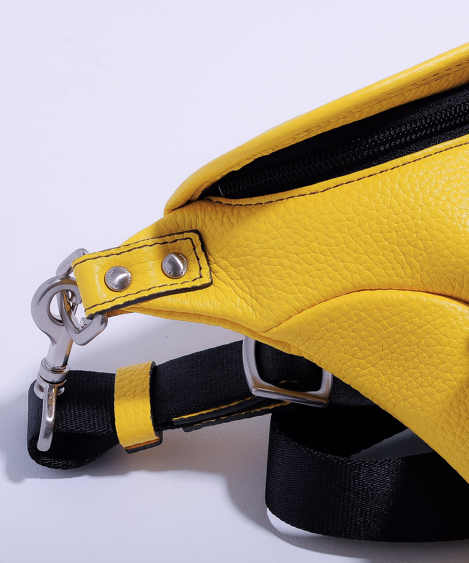 レザーウエストバッグ / FUJITAKA（フジタカ）公式 / 牛革