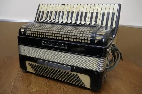 Roland ローランド Vアコーディオン FR-3S - 楽器の買取屋さん｜最短30