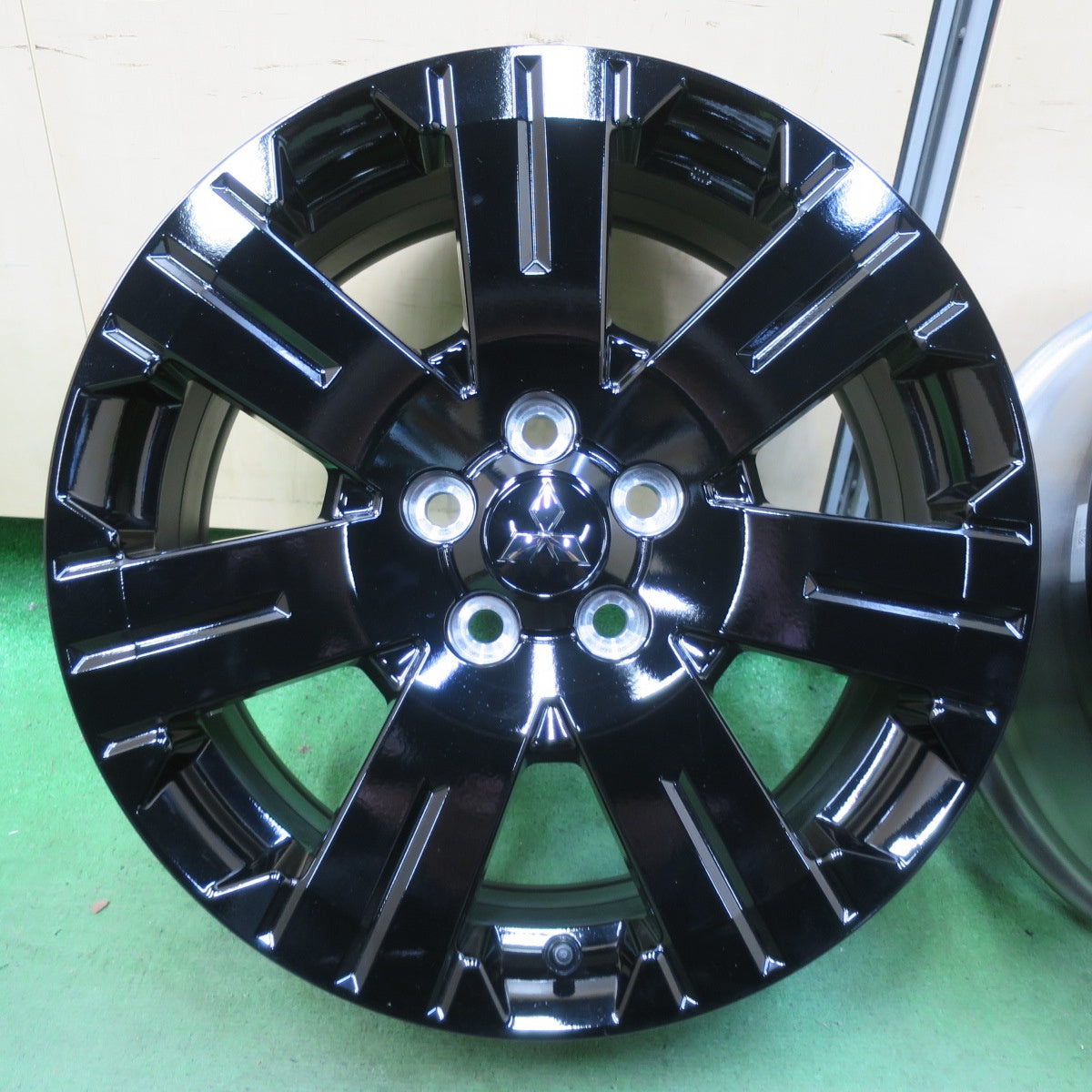 新車外し☆三菱 デリカ D:5 シャモニー 純正 ENKEI ホイール 18インチ