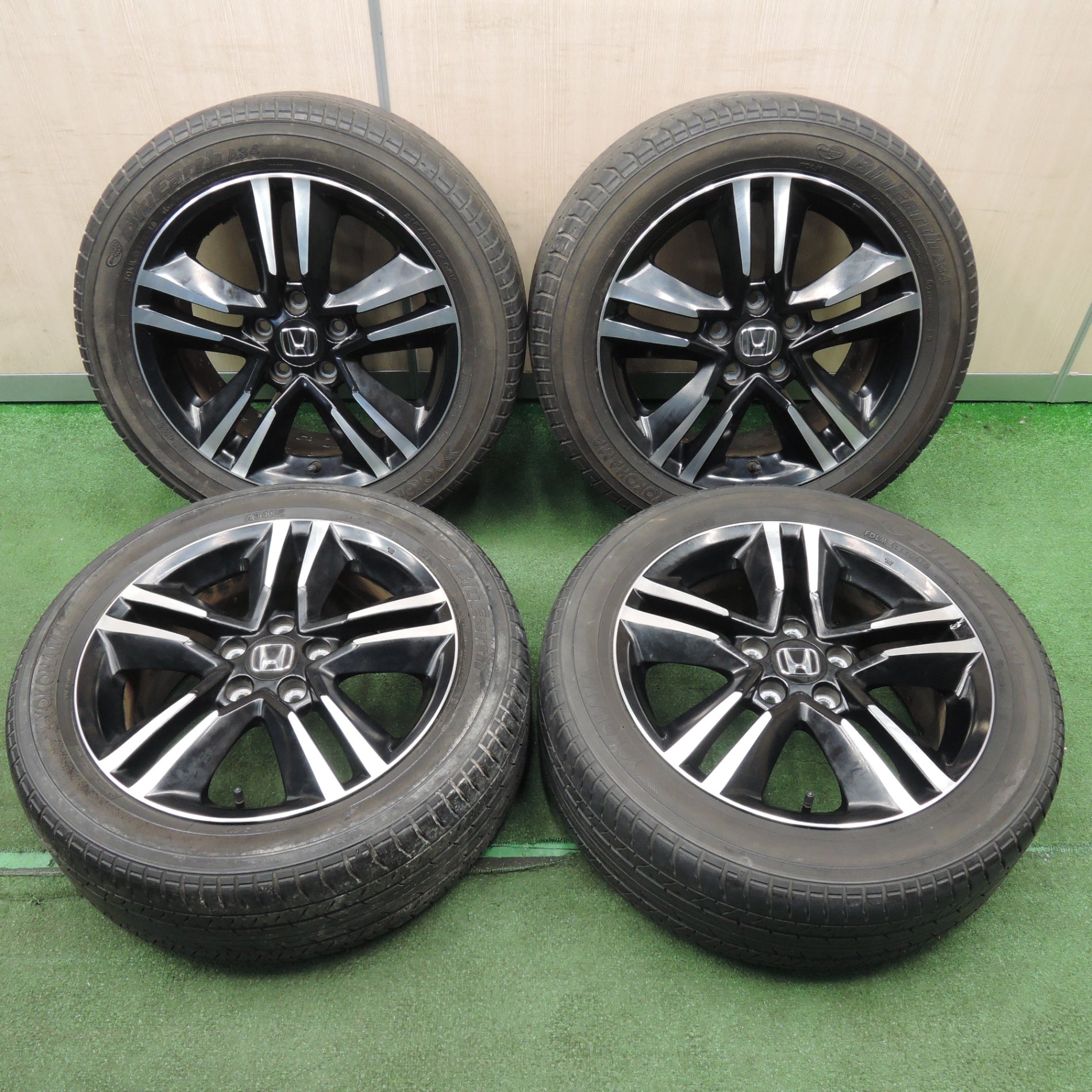 送料無料* 4本価格☆ホンダ オデッセイ 純正 215/55R17 ヨコハマ