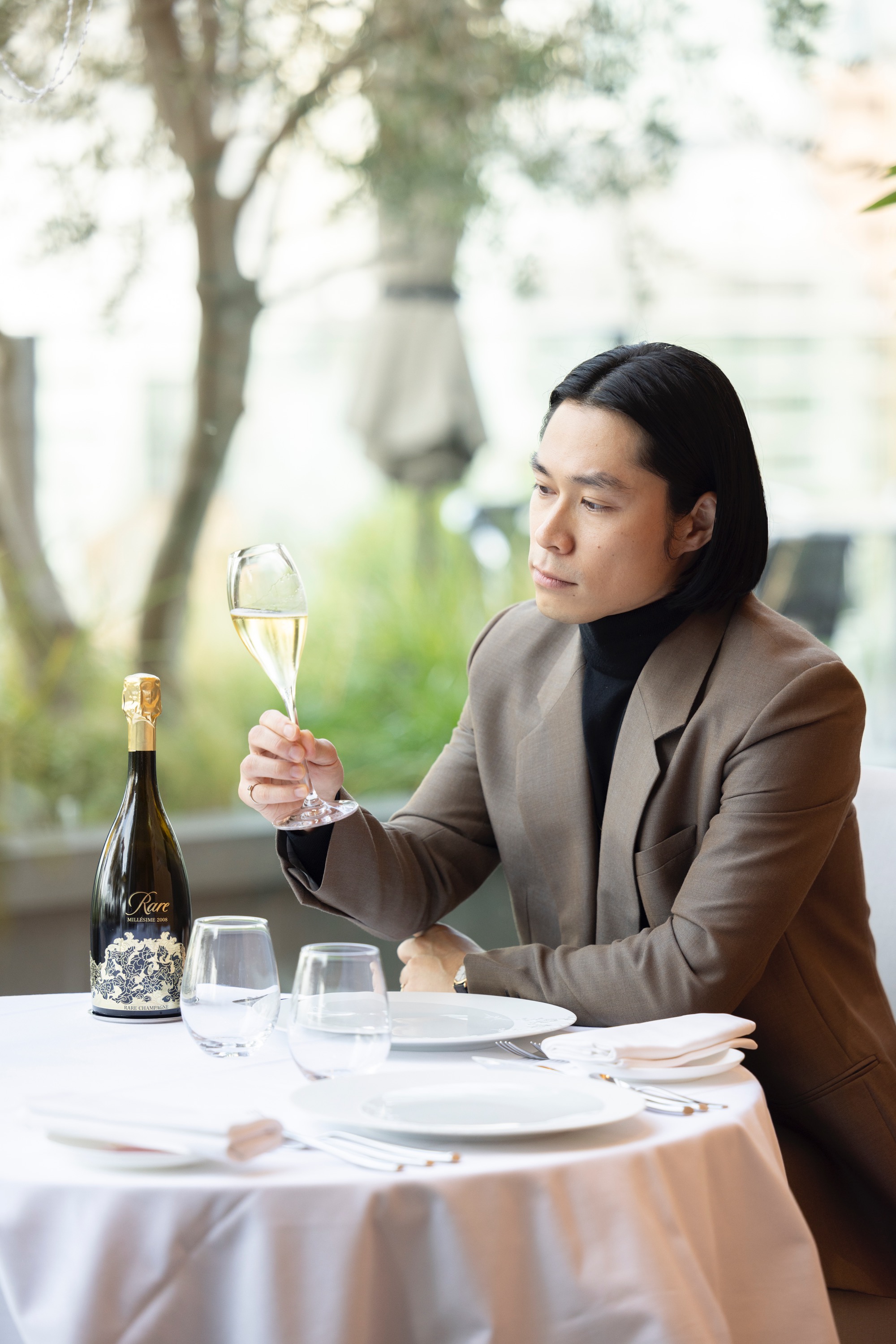 RARE CHAMPAGNE ＆ ME 自分らしく、気高く。レアと私の物語。