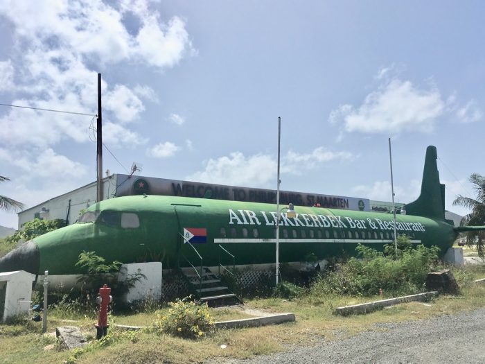 消えたハイネケン飛行機、日本製YS-11のゆくえ | Green🟢 Blue🔵 Caribbean