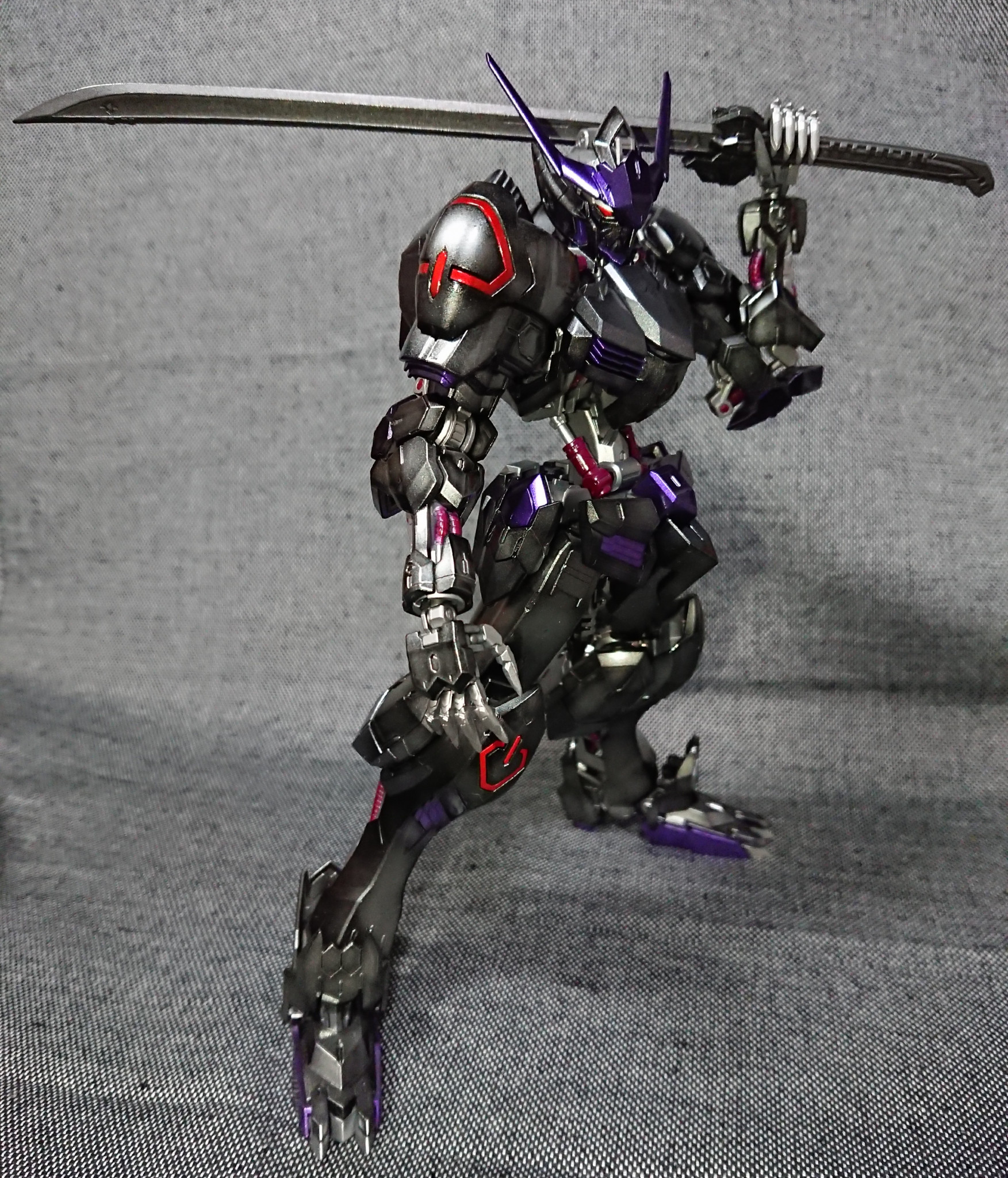 MG ガンダムバルバトス アイアンブラッドコーティングver｜バッドマン