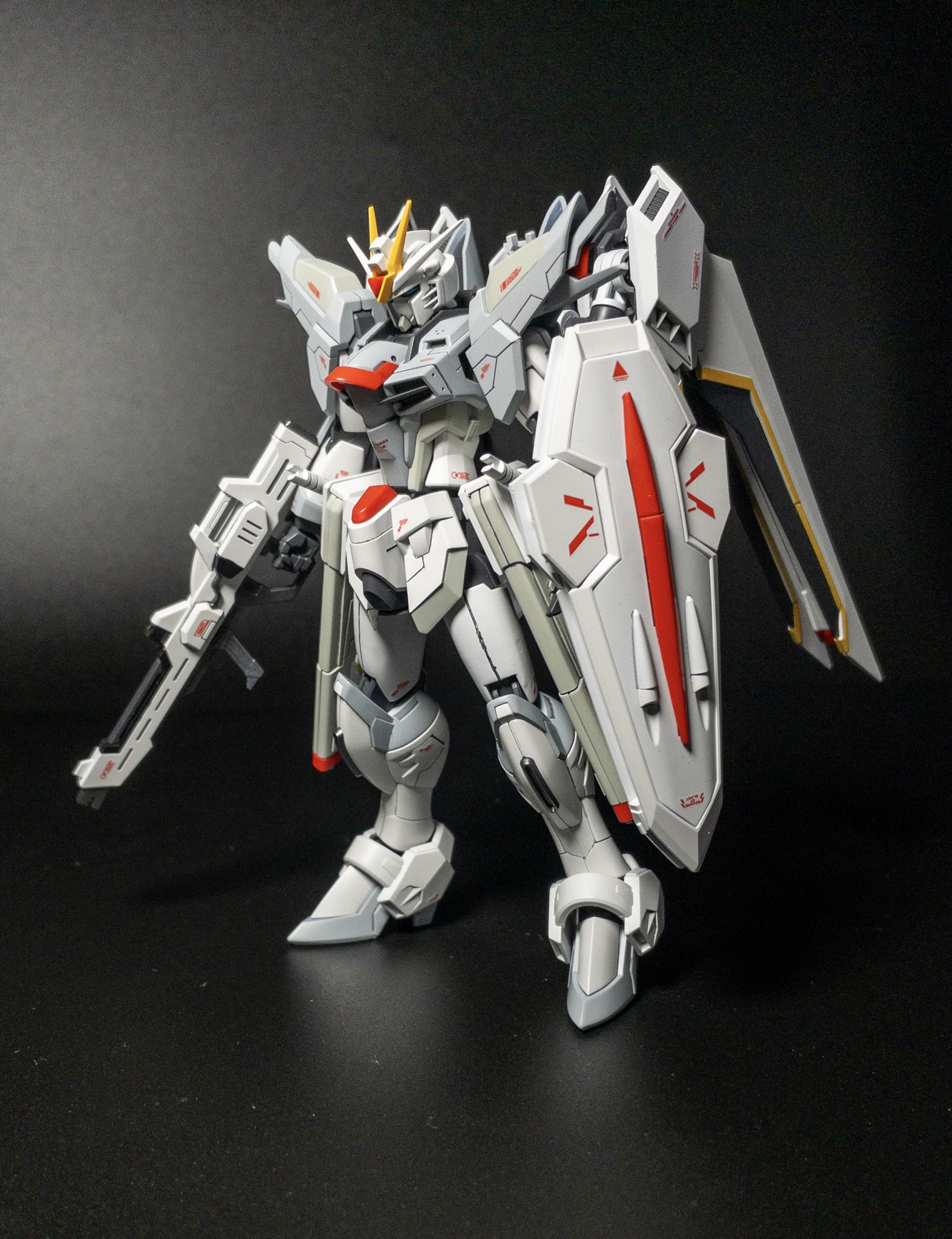 HG ライジングフリーダムガンダム 白服イメージカラー｜Takanaさんの