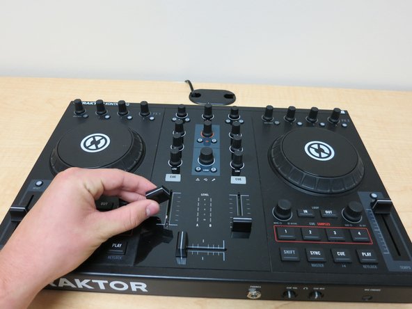 Native Instruments Traktor Kontrol S2 MK1: Disassembly and Jog