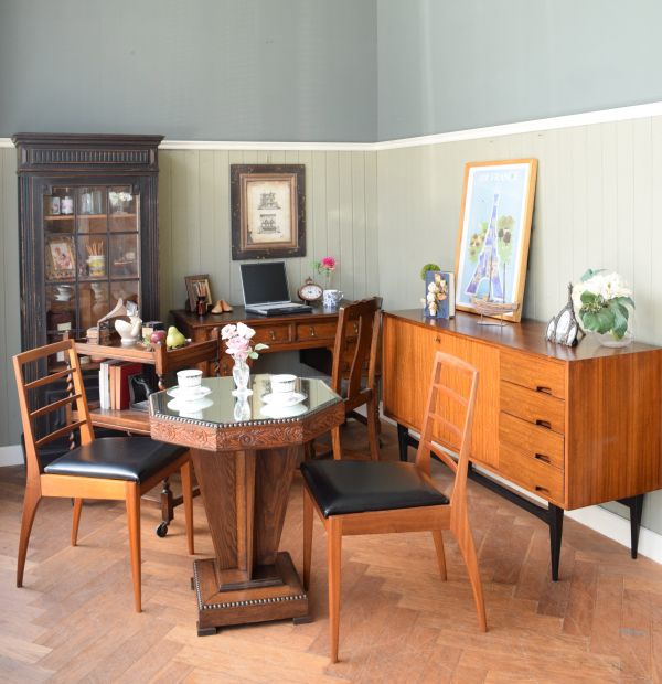 凛 アンティーク調 木製八角形サイドテーブル 定番のアンティーク家具