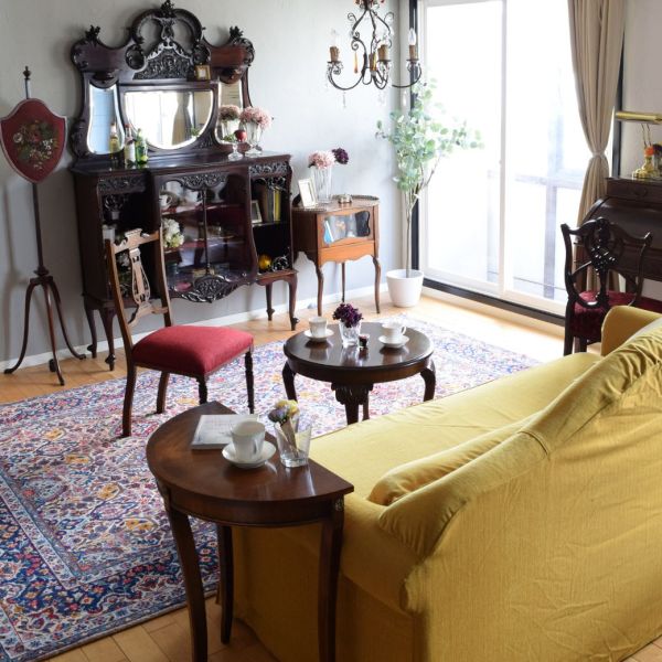 イギリスから届いたライティングビューロー、アンティークのおしゃれな