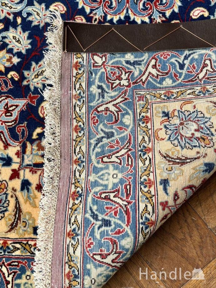 イスファハンで作られたビンテージ絨毯、アラベスクが美しいポテ柄の