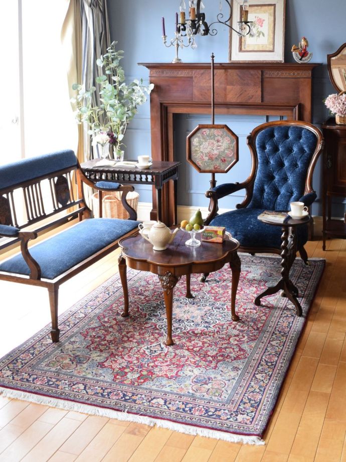 メダリオン模様が美しいビンテージのラグ、モハジェラン（Mohajeran