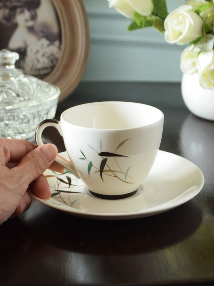 ロイヤルドルトン（ROYAL DOULTON）バンブーのアンティークカップ
