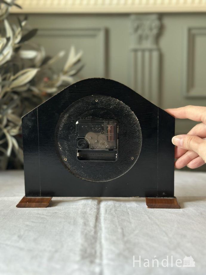 イギリスから届いたアンティーククロック、フレームがおしゃれな木製の