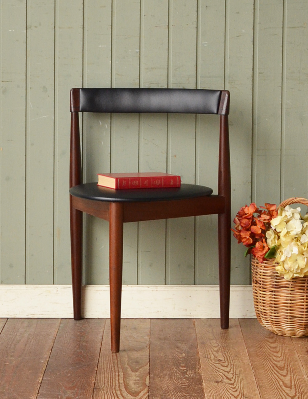 キレイなヴィンテージチェア、3本脚のカッコいいダイニングチェア(x