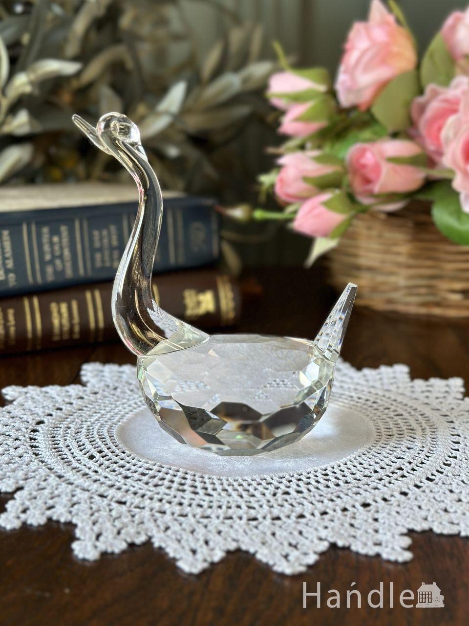 英国アンティークガラスの美しいスワン、プレスドグラス の白鳥の