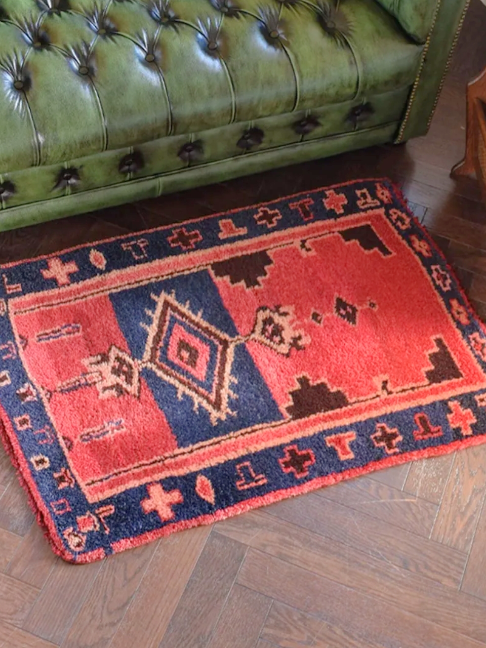 美しいメダリオン模様の手織りの絨毯、Mash'had（マシュハド）の