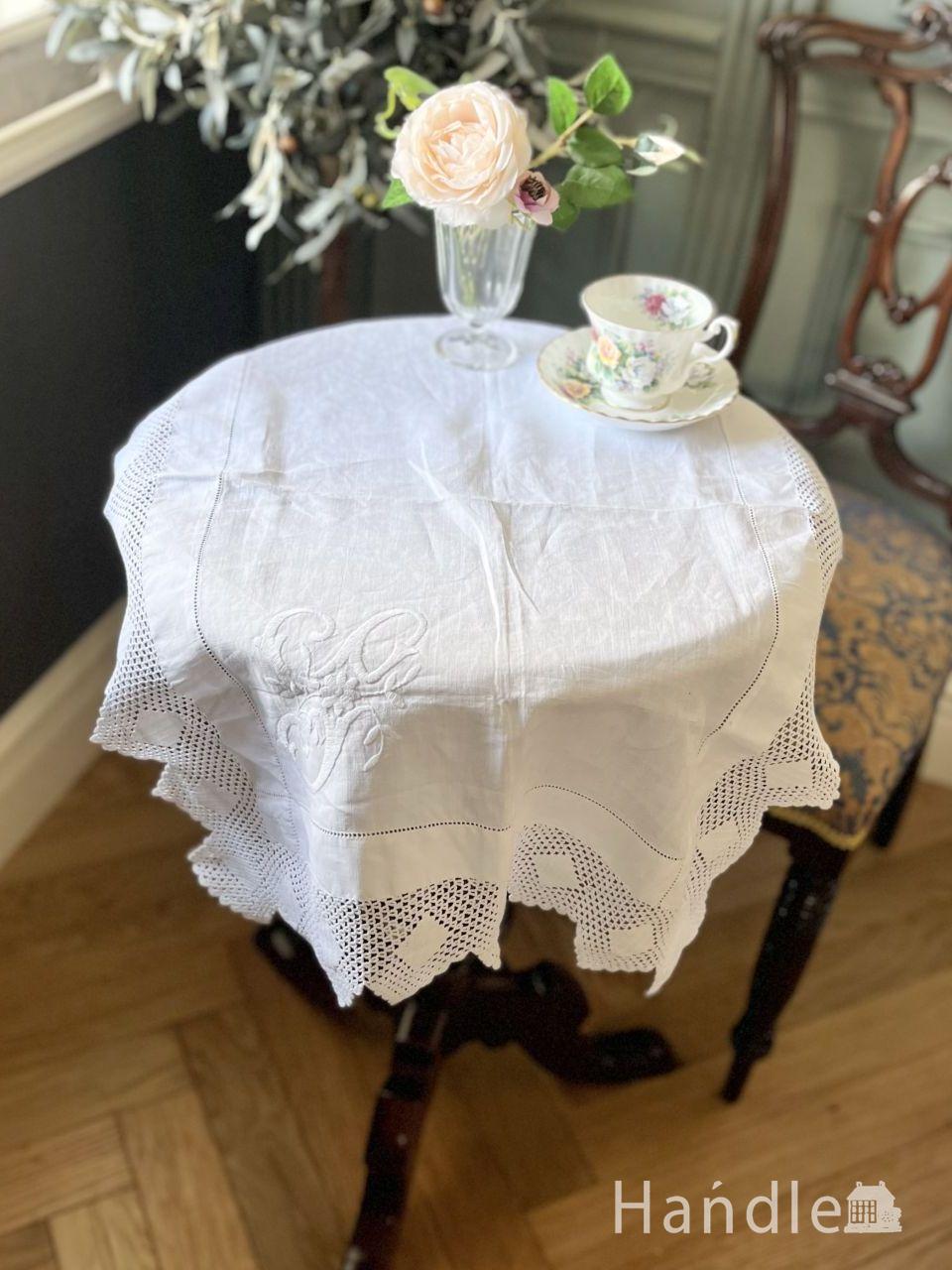 フランスのおしゃれなアンティーク雑貨、バテンレースの華やかな