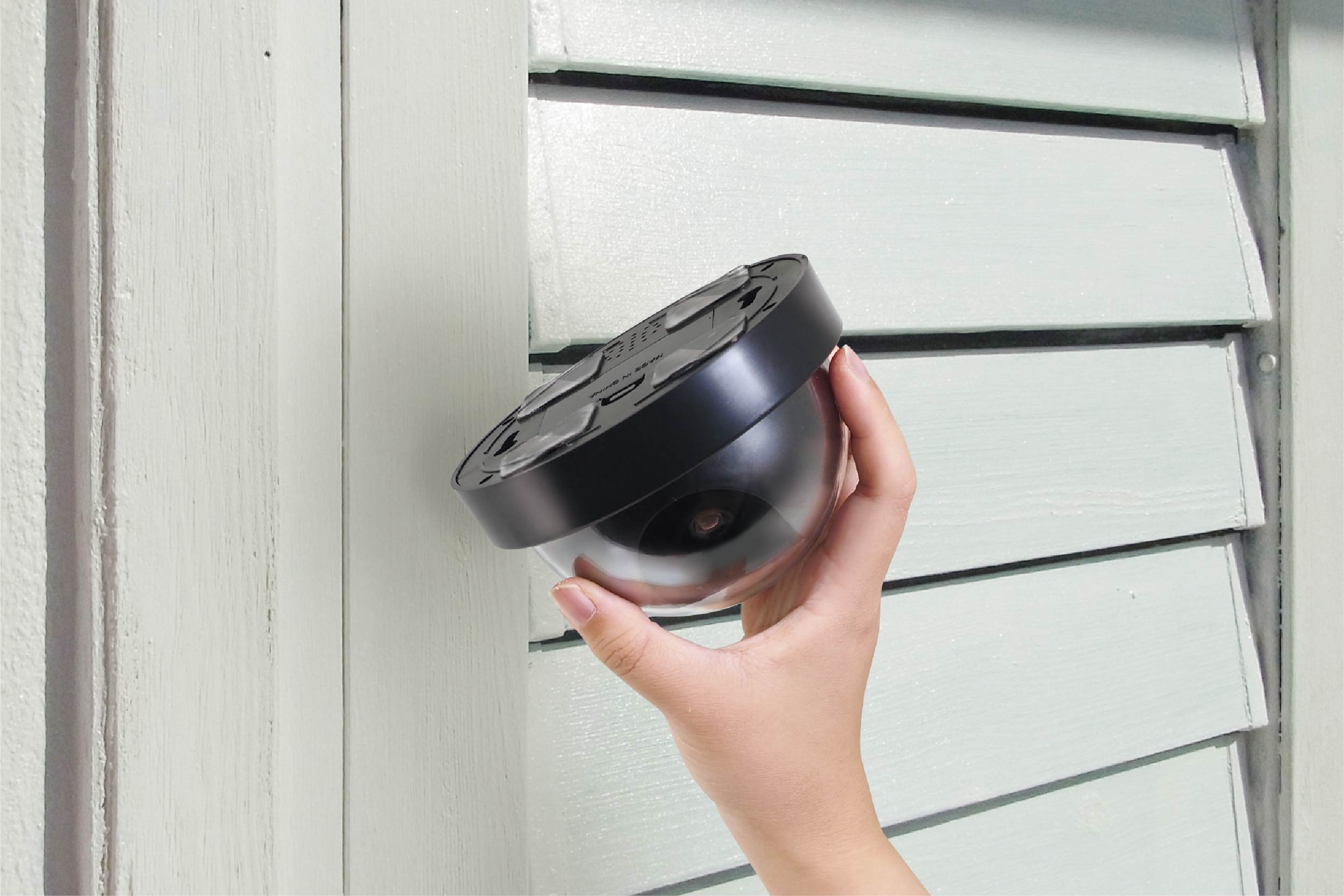 どこでも貼れる両面ナノテープ付き防犯ダミーカメラ | 株式会社ハック