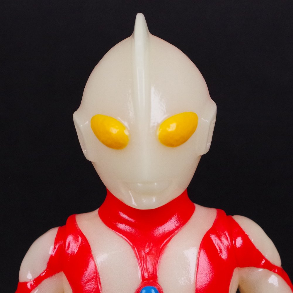 3月30日(土)より販売開始】【MAXTOY】ウルトラマン(蓄光