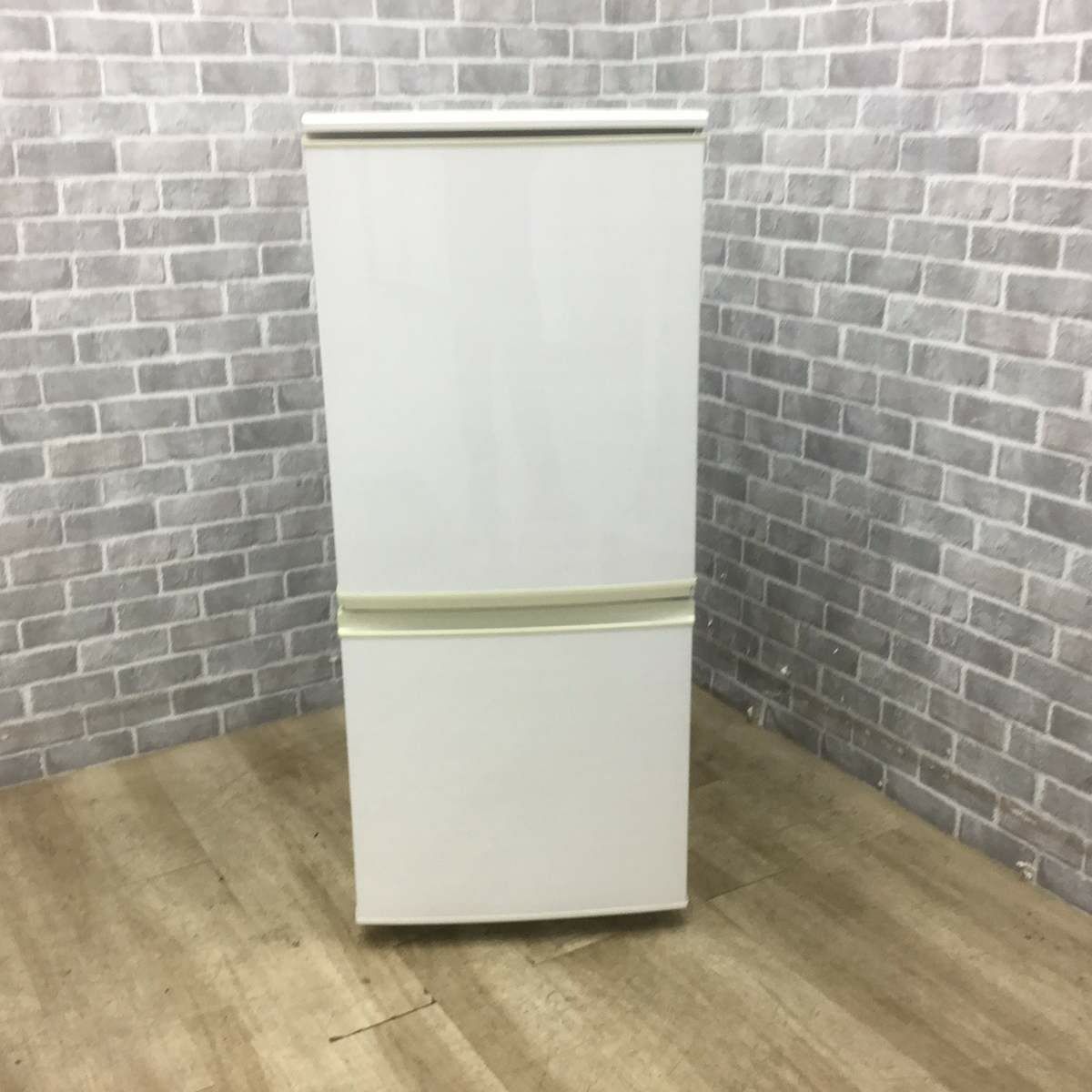 SHARP 冷蔵庫 2ドア 137L どっちもドア SJ-D14C-W 2017年製 | リユース