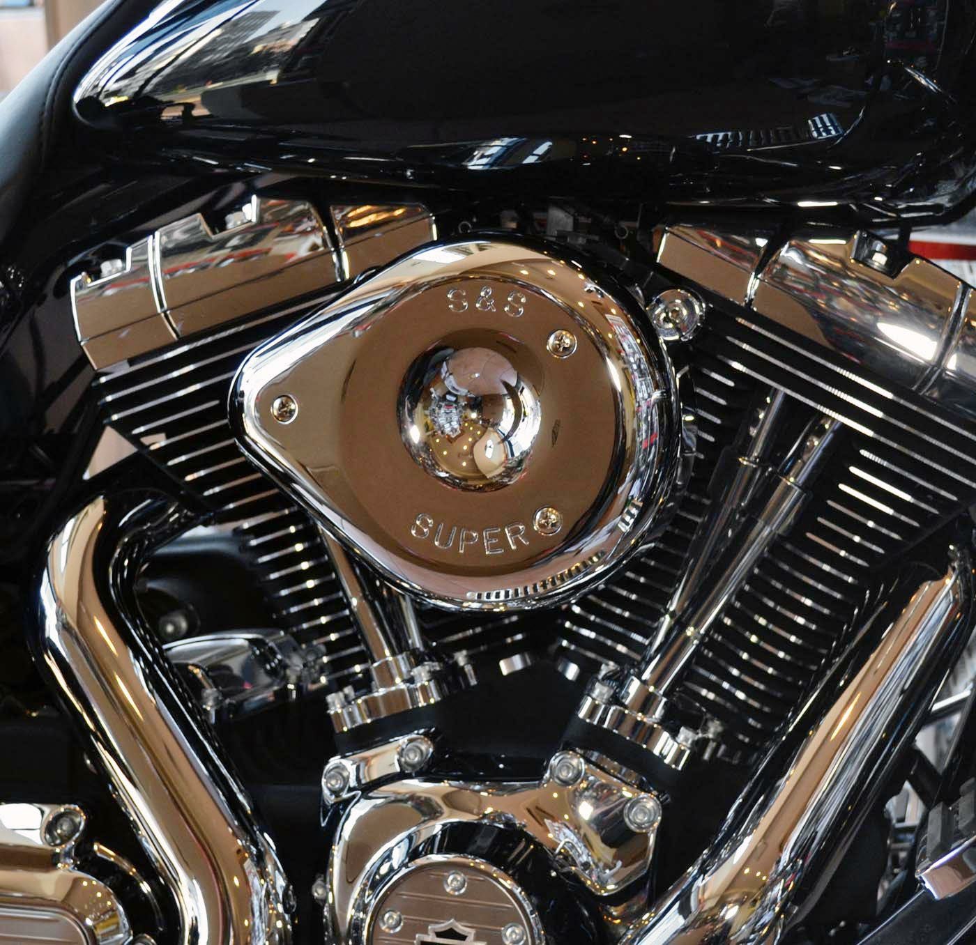 000000075342-02.jpg?size=m&w=