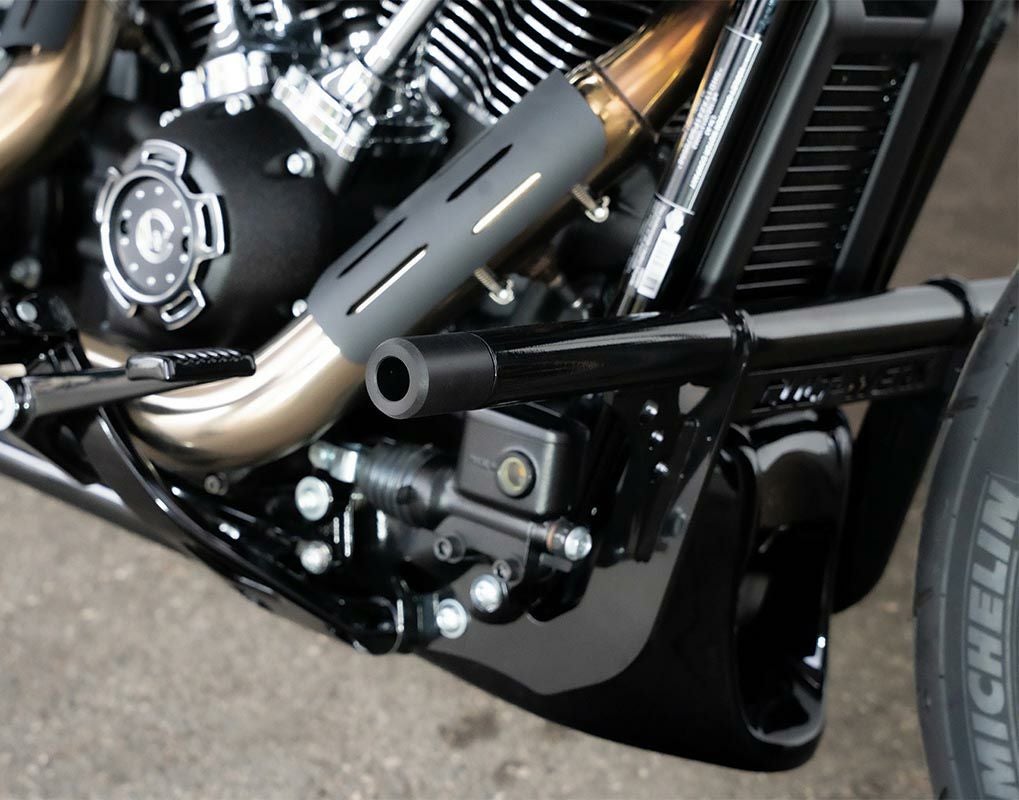 Cult Werk M8ソフテイル用 フロント・クラッシュバー (グロスブラック