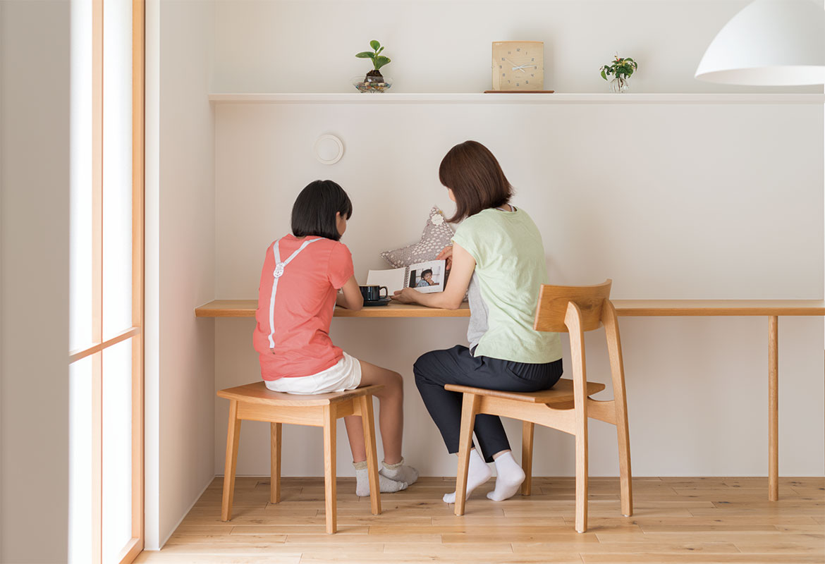 森のことば スツール | 飛騨産業株式会社【公式】 | 飛騨の家具、国産家具