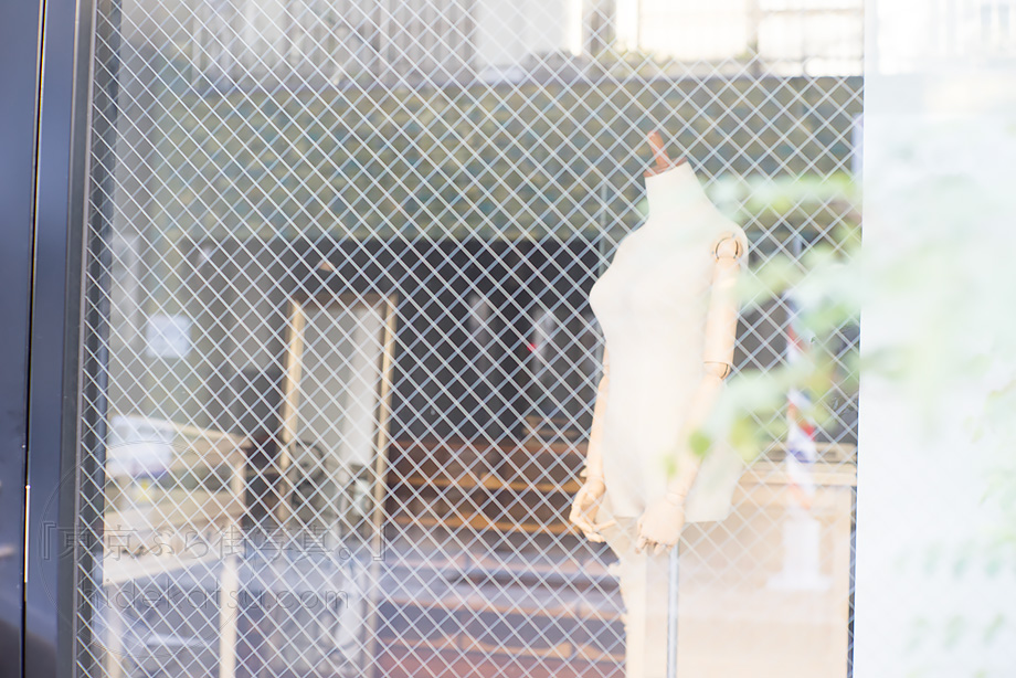 ロシアンホワイトの準広角 Mir-1 37mm F2.8 はFlektogonのコピーレンズ