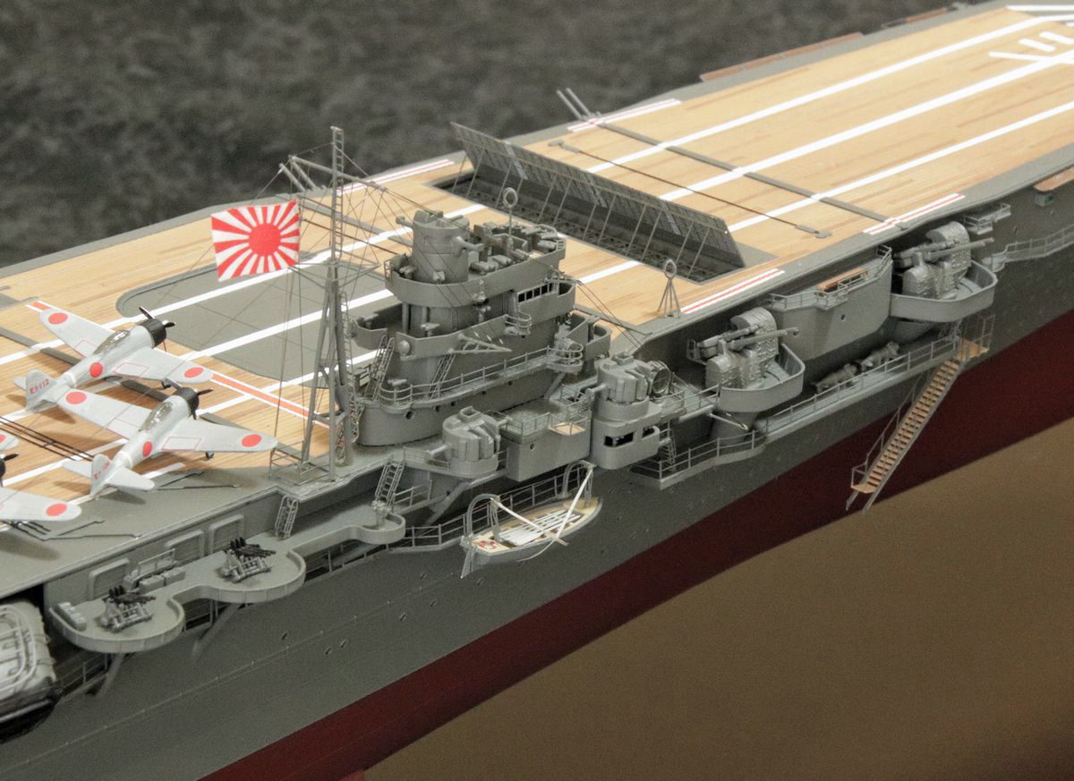1/350航空母艦「翔鶴」完成写真 – 艦船模型製作代行モデルファクトリー