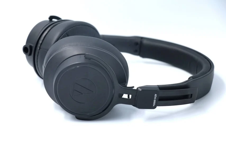 audio technica ATH-M60xをレビュー。非常に高音質で軽量なオンイヤー