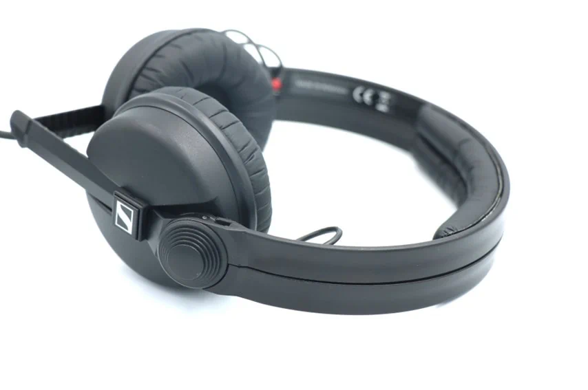 SENNHEISER HD 25をレビュー。DJ用モニターヘッドホンの業界標準機