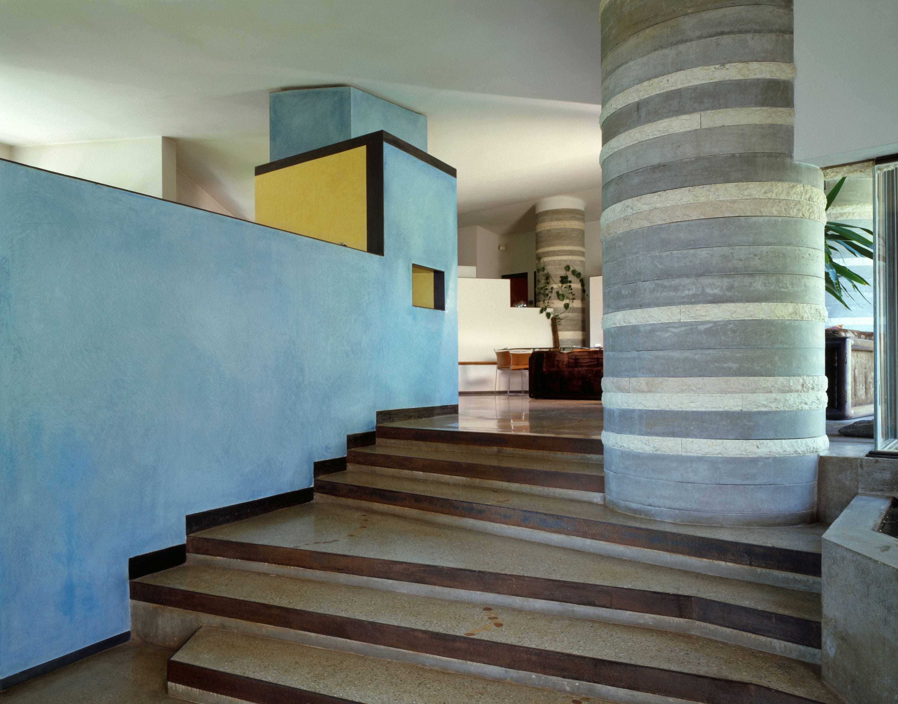 カルロ・スカルパの代表作7選。工芸品のように精巧で美しい建築たち