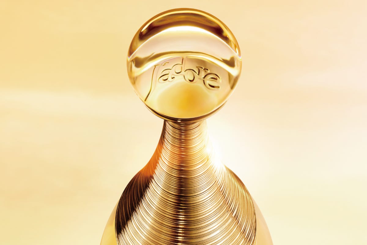 ディオールの名香「ジャドール オードゥ パルファン」が新ボトルで登場