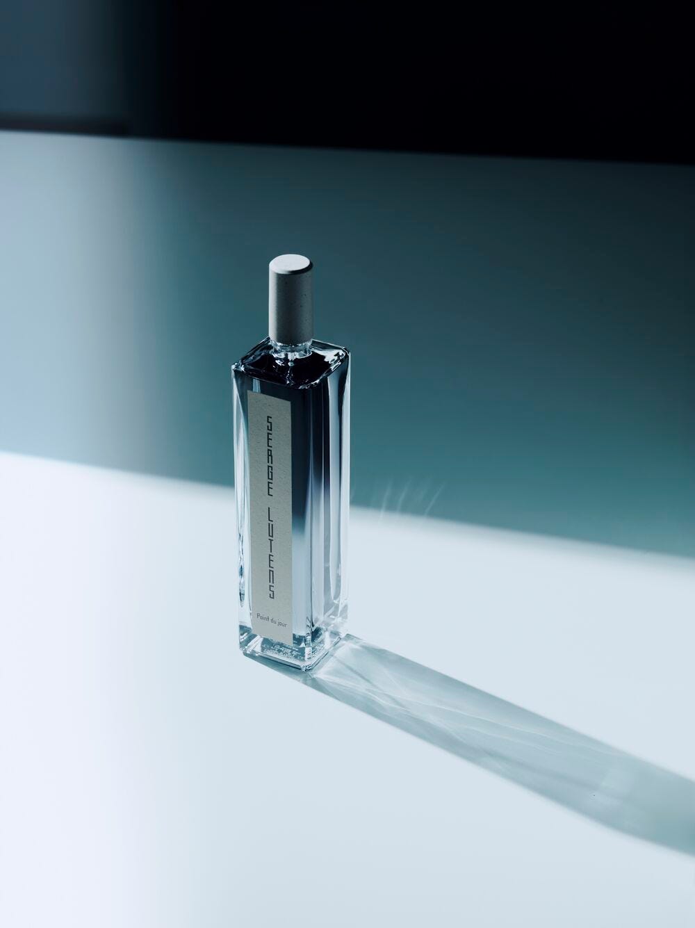 セルジュ・ルタンスの新たなフレグランスで、内なる自分を呼び覚まし