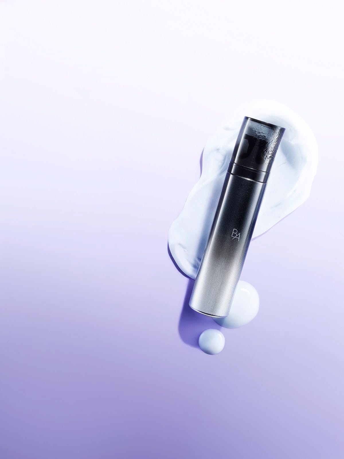 マスクを外した顔へ。「ポーラ」の「B.A」の泡乳液で引き締めケア