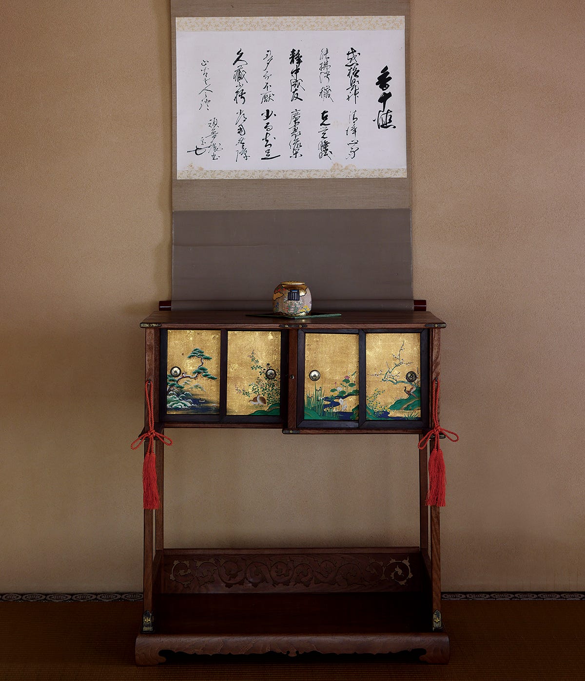 香を「聞く」文化、香道の世界。志野流香道二十一世家元継承者、蜂谷宗