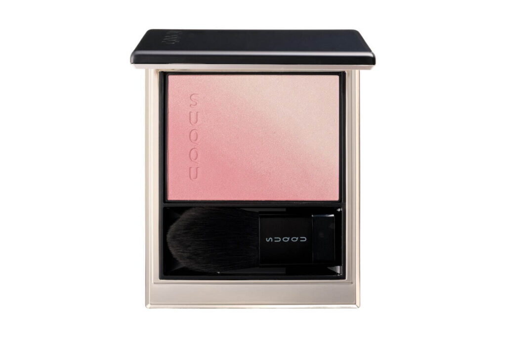 SUQQUハイライト＆チークの新作“無重力ブラッシュ”で纏う艶と色彩の