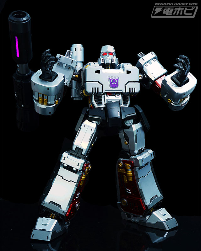 トランスフォーマー』“破壊大帝”メガトロンが全高約48センチのメガ