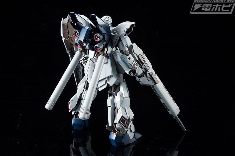 MG シナンジュ・スタインをベースに新規パーツを追加して再現