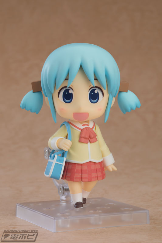 漫画『日常』より相生祐子、長野原みお、水上麻衣があらゐけいいち氏