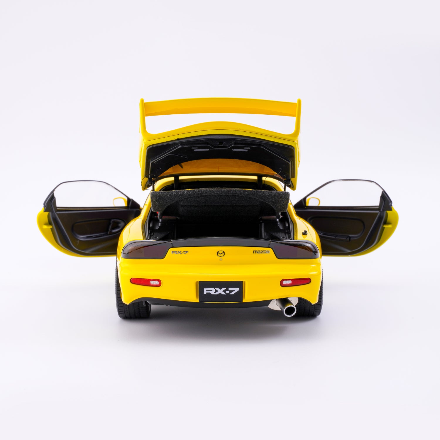 Polar Master 1:18 Mazda RX-7 Yellow PLM22-002-1 – Horizon Diecast