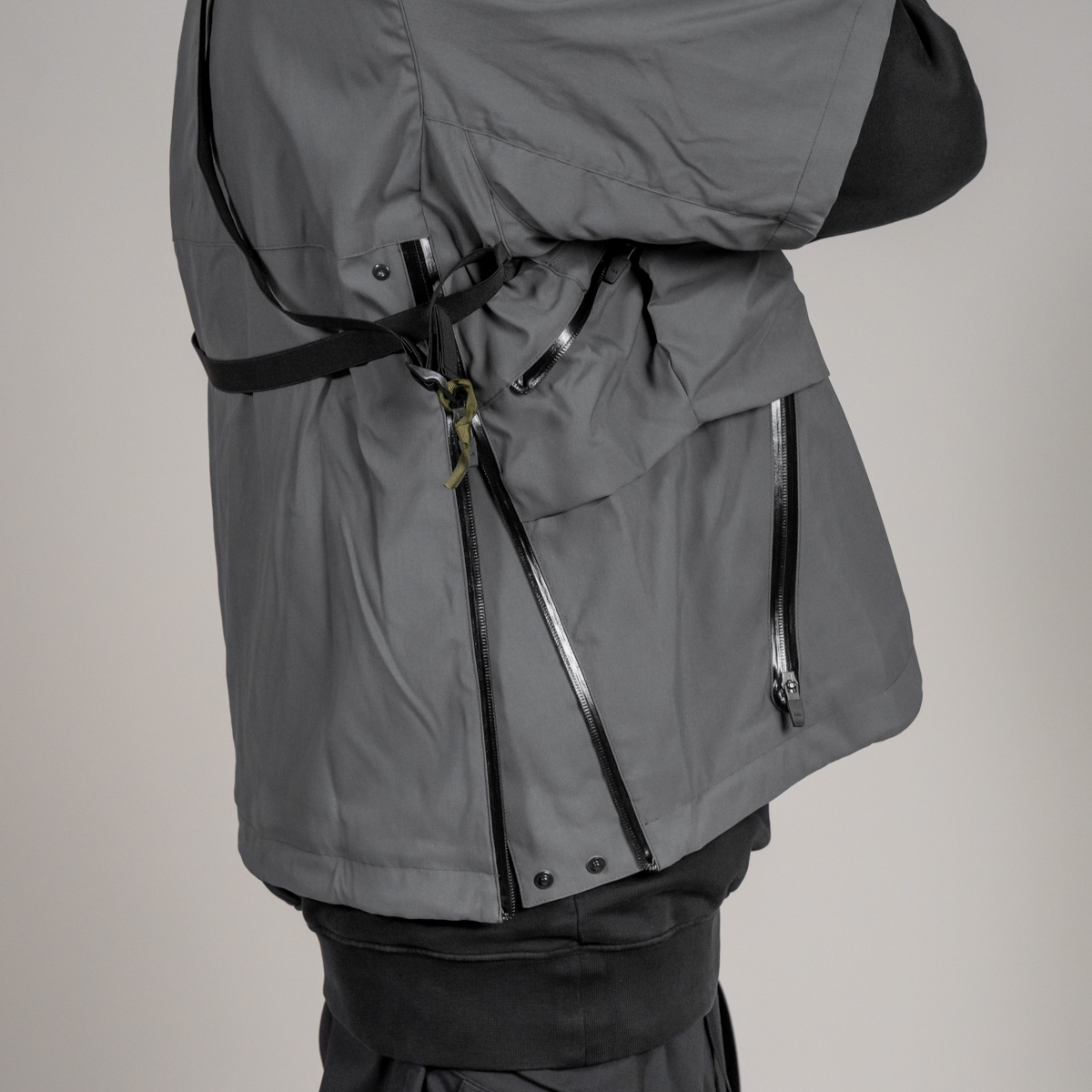 ACRONYM®-アクロニウム- 25SS Nylon Stretch Interops Vest 発売