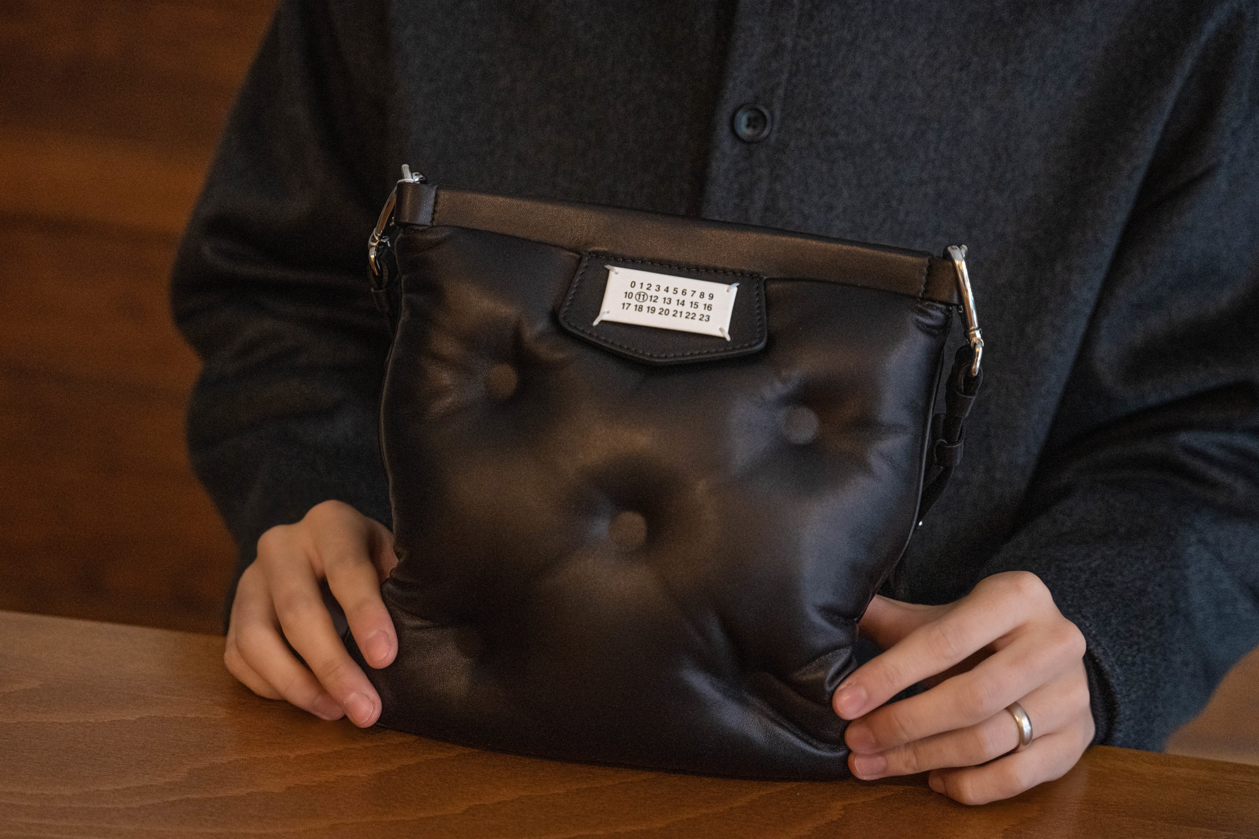 メゾンマルジェラのグランスラム ミニショルダー | HUES 福岡セレクト