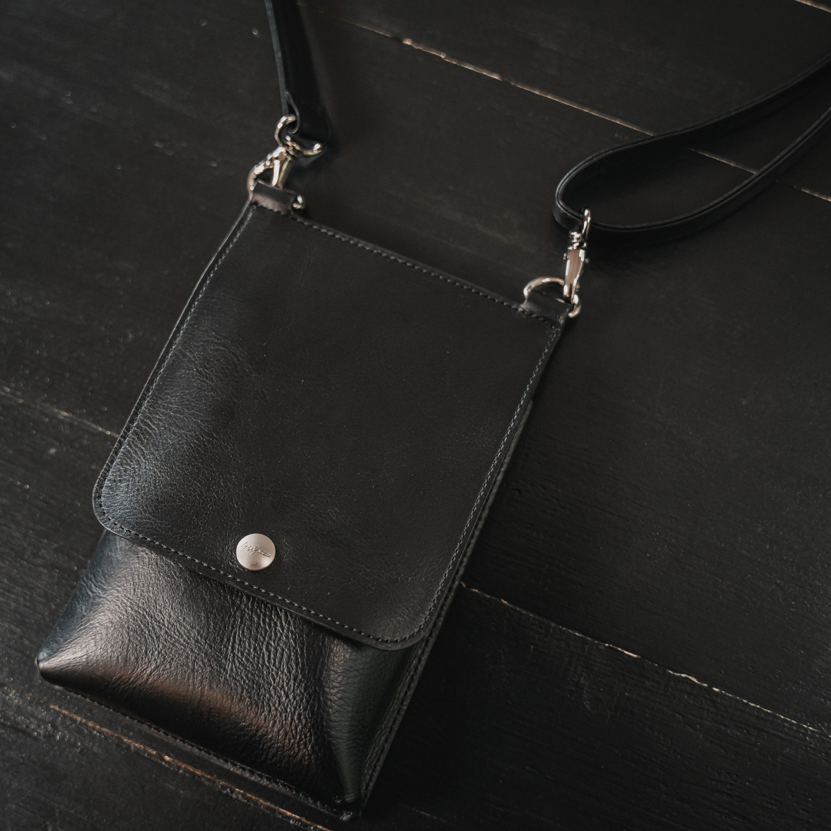 ヨウジヤマモト23年秋冬 スマートフォンショルダーポーチ | HUES 福岡