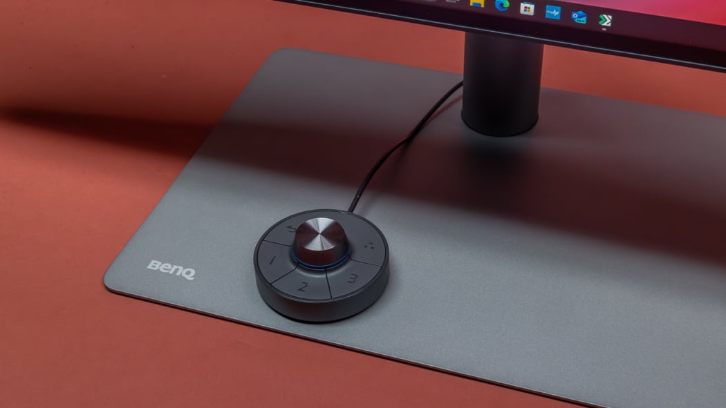 BenQ PD3225U Review | PCMag