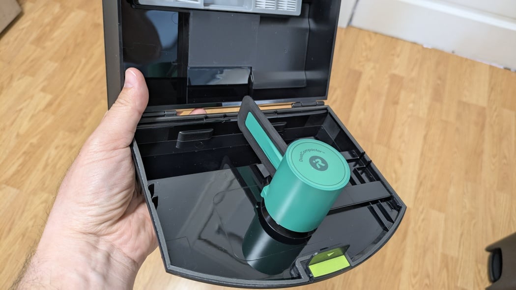 Roomba 205 DustCompactor Combo: Cool New Tech, But Otherwise