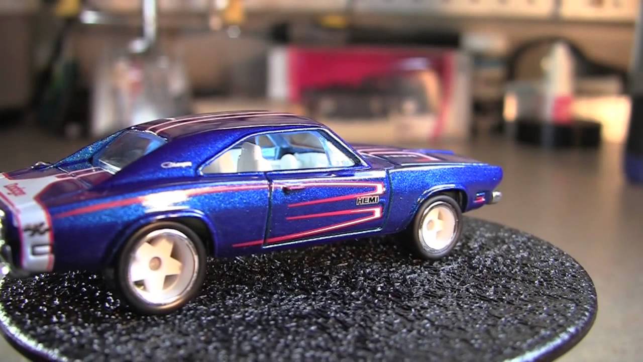 Hot Wheels Garage Series Larry's, Wayne's, & Phil's 30 Car Set