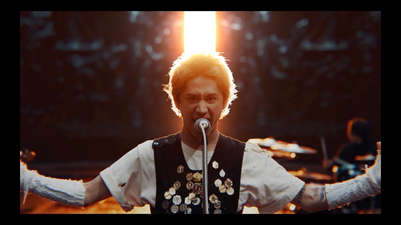 ONE OK ROCK - Renegades [OFFICIAL MUSIC VIDEO Short Ver.] - YouTube