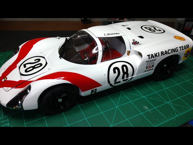 Final: Tamiya 1:12 Porsche 910 - Building a Large Scale Model Kit