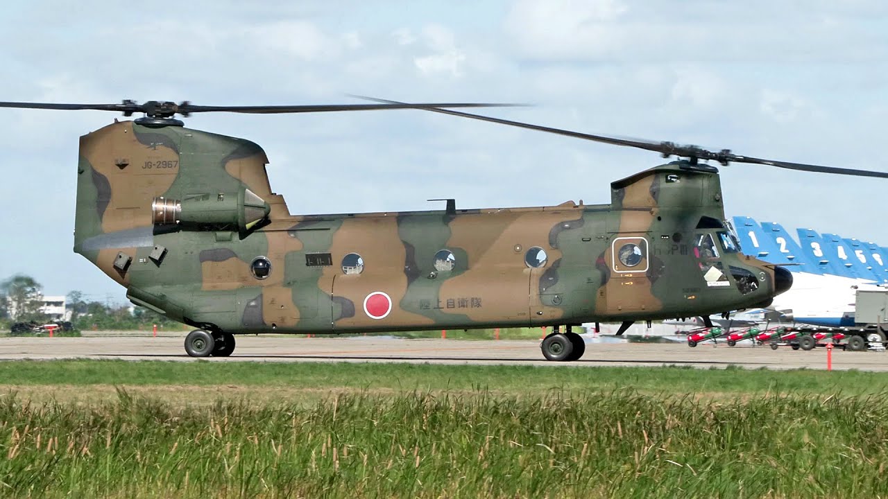 小松基地航空祭】災害派遣部隊のCH-47JA チヌーク 大型輸送