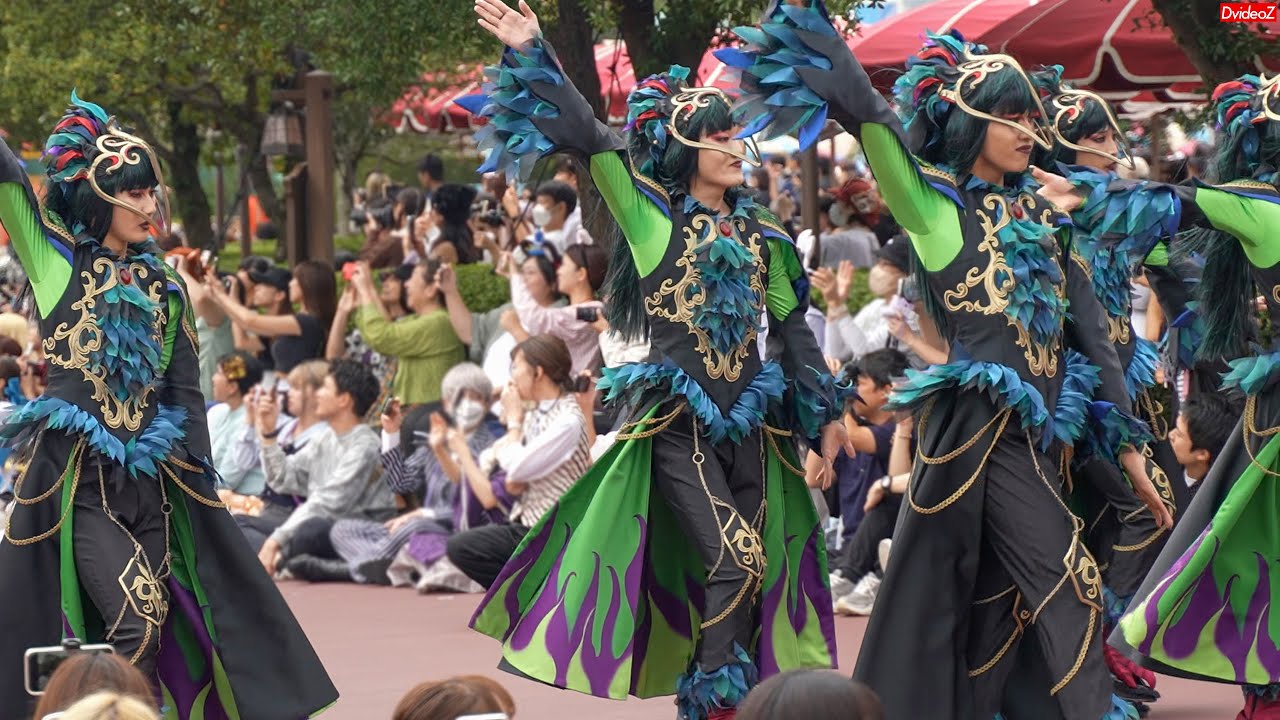 ザ・ヴィランズ・ハロウィーン“Into the Frenzy” カラスダンサーさん