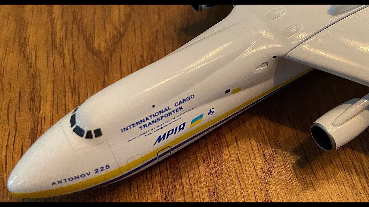 4K) Unboxing Antonov An-225 Mriya | Herpa 1:400 Scale Model Review